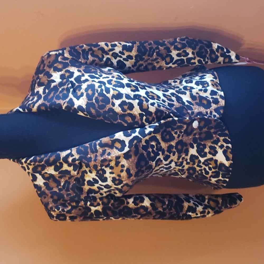 Leopard blazer